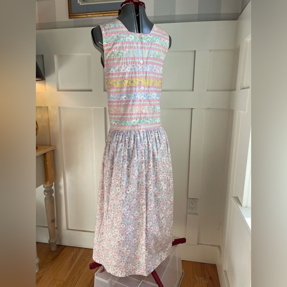 Dresses & Skirts - Vintage Quilted Colorful Striped and Floral Sleeveless Dress Size Small